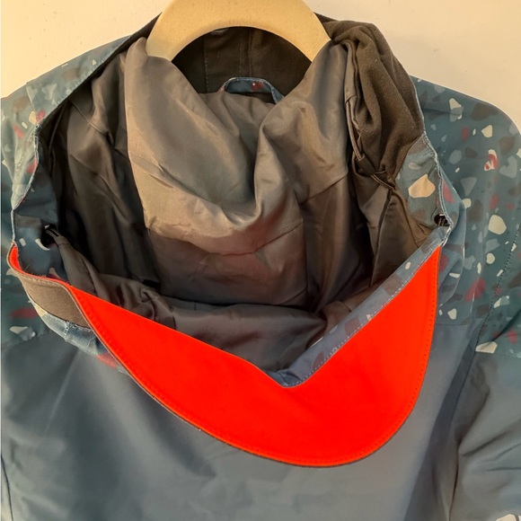 NWT Helly Hansen Men's Ski Jacket - Midnight Blue with Pattern - Picture 12 of 12